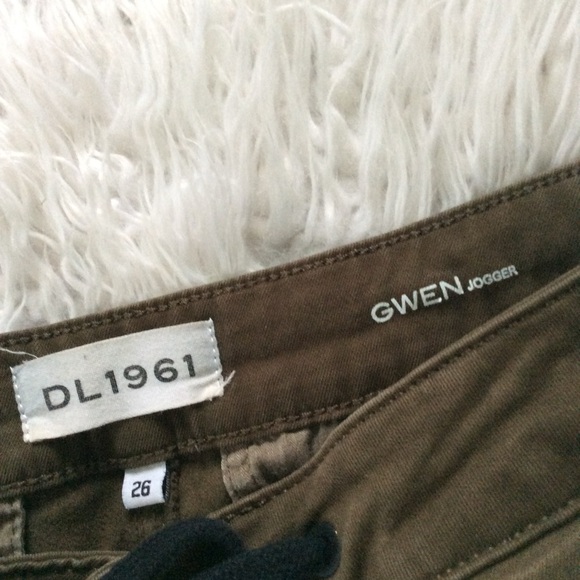 DL1961 Gwen Joggers in Poplar Green - Picture 6 of 6